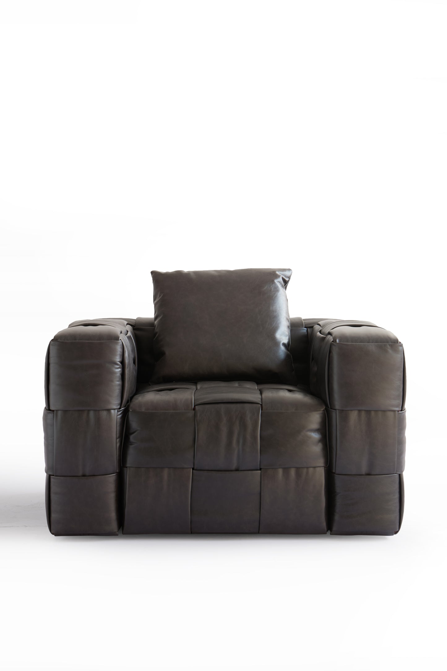 Luxury Modern Sofa with Solid Wood Frame and High-Density Sponge Cushioning